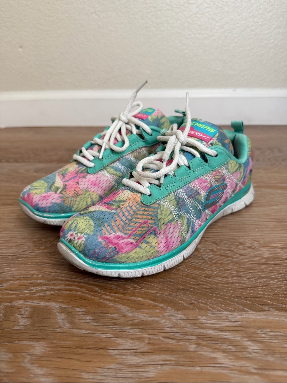 Skechers Flex Appeal Floral Women's Low Top Sneakers, Size 7